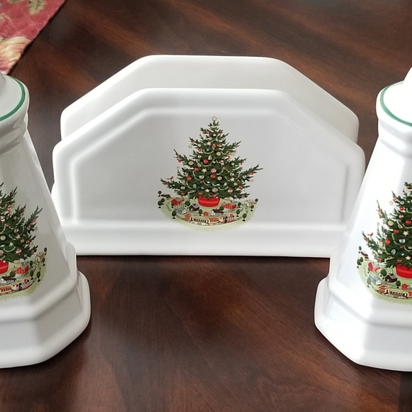 Pfaltzgraff Christmas Salt & Pepper Shakers, with Napkin Holder. OS - Picture 3 of 8
